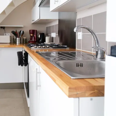 Jolie Maison Renovee Dans Le Centre-ville Avec Garage Privatif 4 Personnes Ferienhaus Les Sables-dʼOlonne