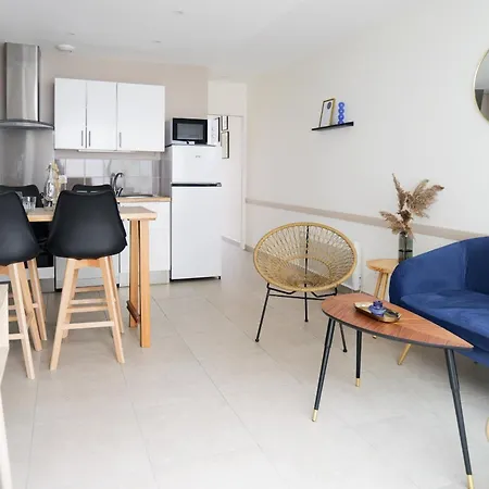 Holiday home Jolie Maison Renovee Dans Le Centre-ville Avec Garage Privatif 4 Personnes *