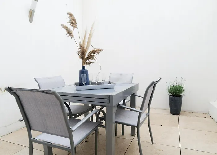 Dom wakacyjny Jolie Maison Renovee Dans Le Centre-ville Avec Garage Privatif 4 Personnes Les Sables-dʼOlonne