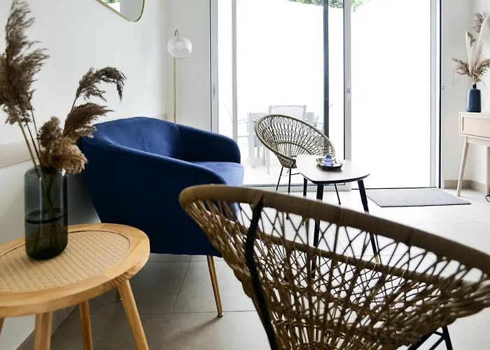 Jolie Maison Renovee Dans Le Centre-ville Avec Garage Privatif 4 Personnes Les Sables-dʼOlonne